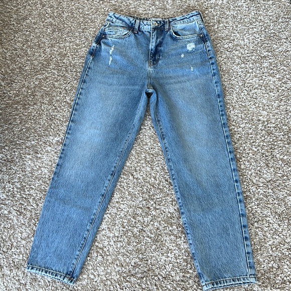Zara Slightly Distressed Light Blue Wash High Rise Mom Jean Sz 4 - Picture 3 of 12
